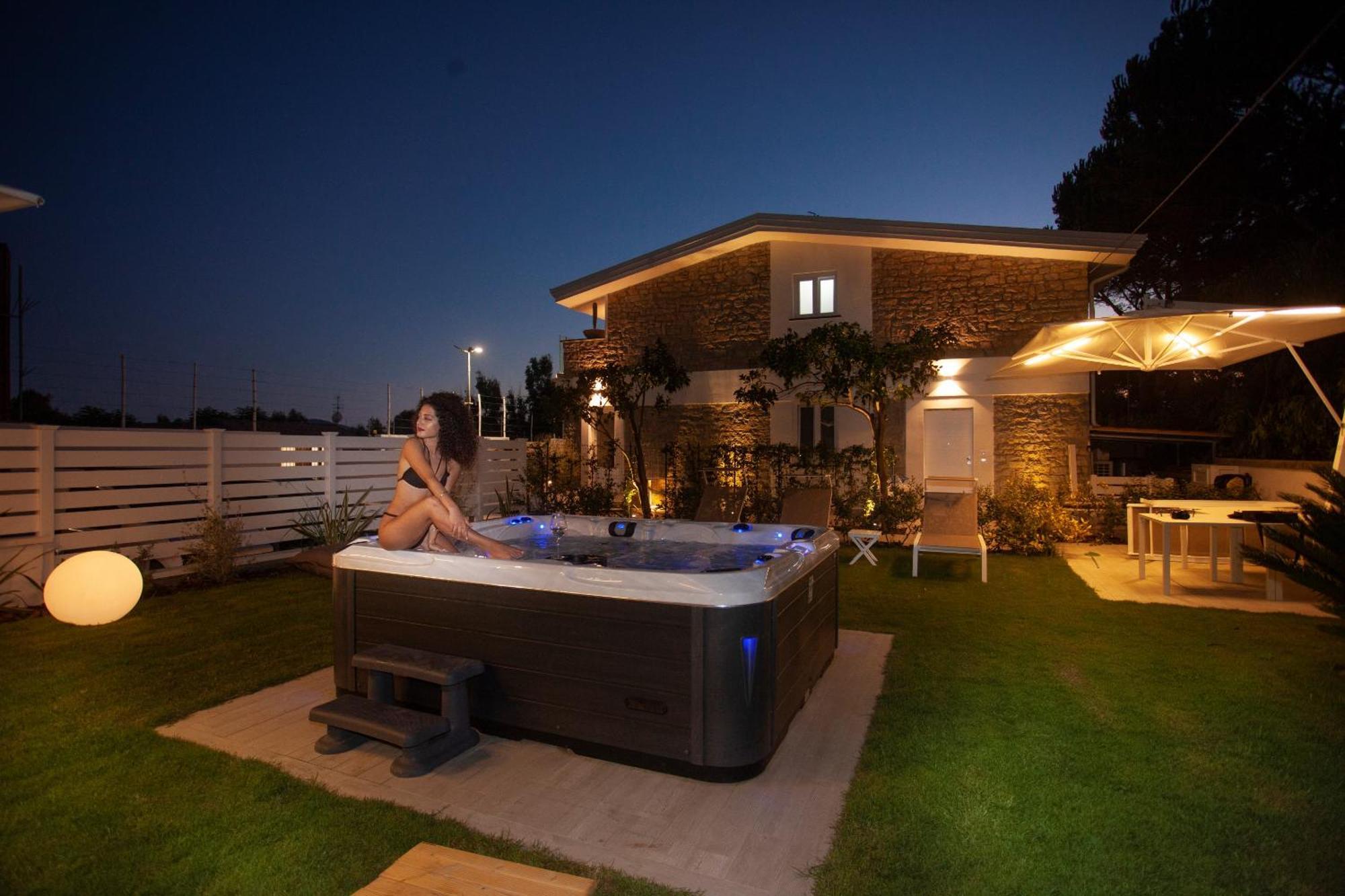 Aquamaris Design Suite & Spa เพสตุม ภายนอก รูปภาพ