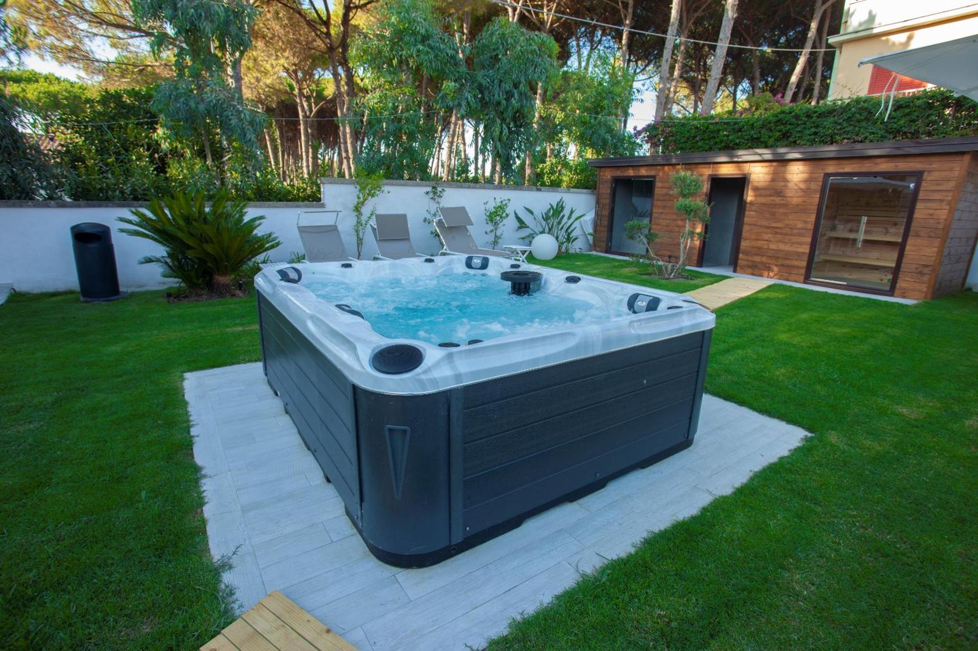 Aquamaris Design Suite & Spa เพสตุม ภายนอก รูปภาพ