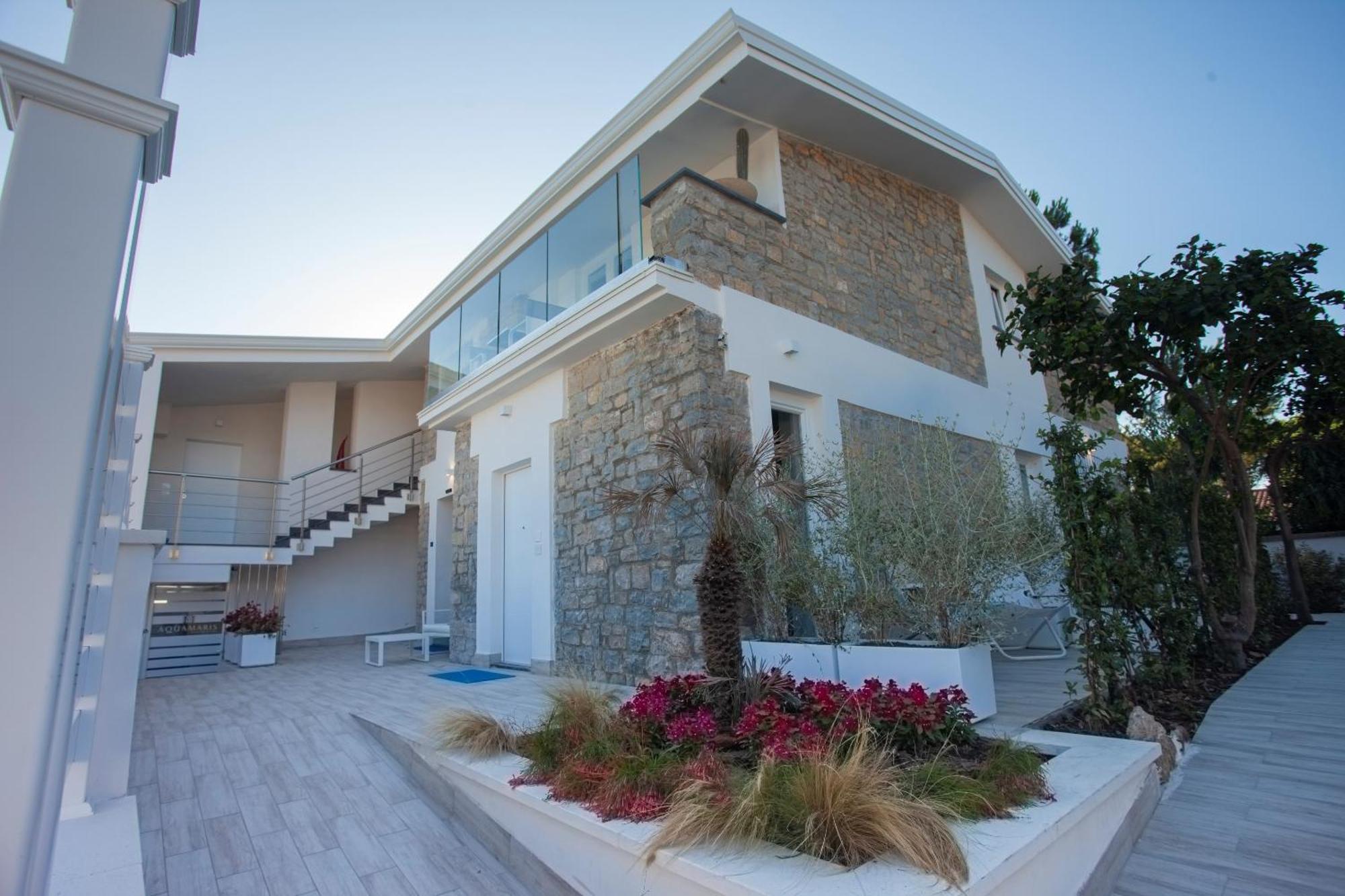 Aquamaris Design Suite & Spa เพสตุม ภายนอก รูปภาพ