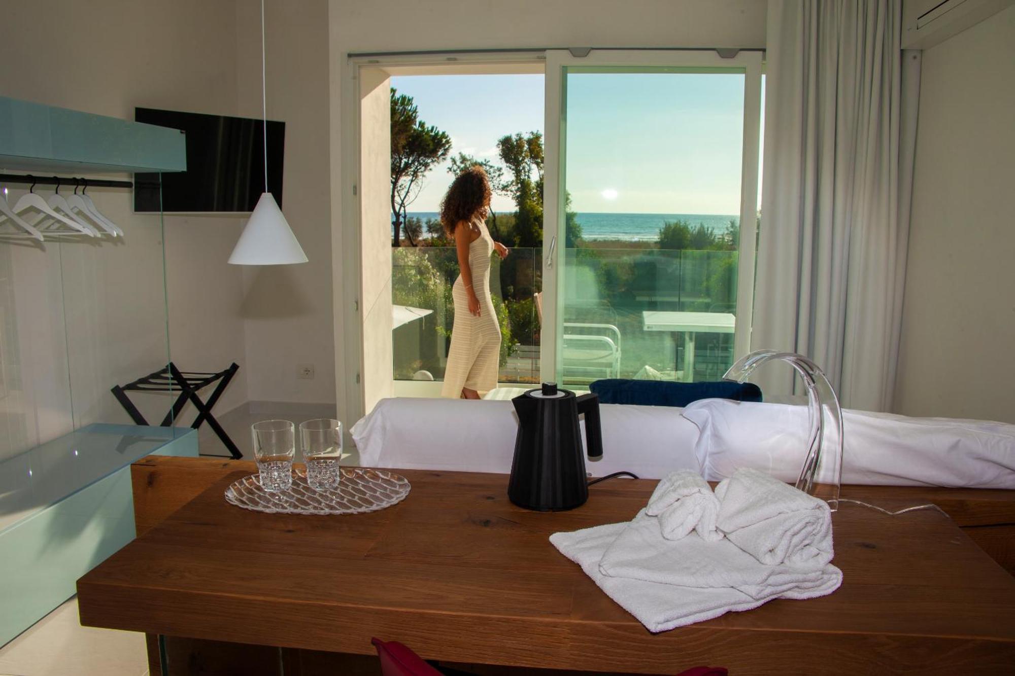 Aquamaris Design Suite & Spa เพสตุม ภายนอก รูปภาพ