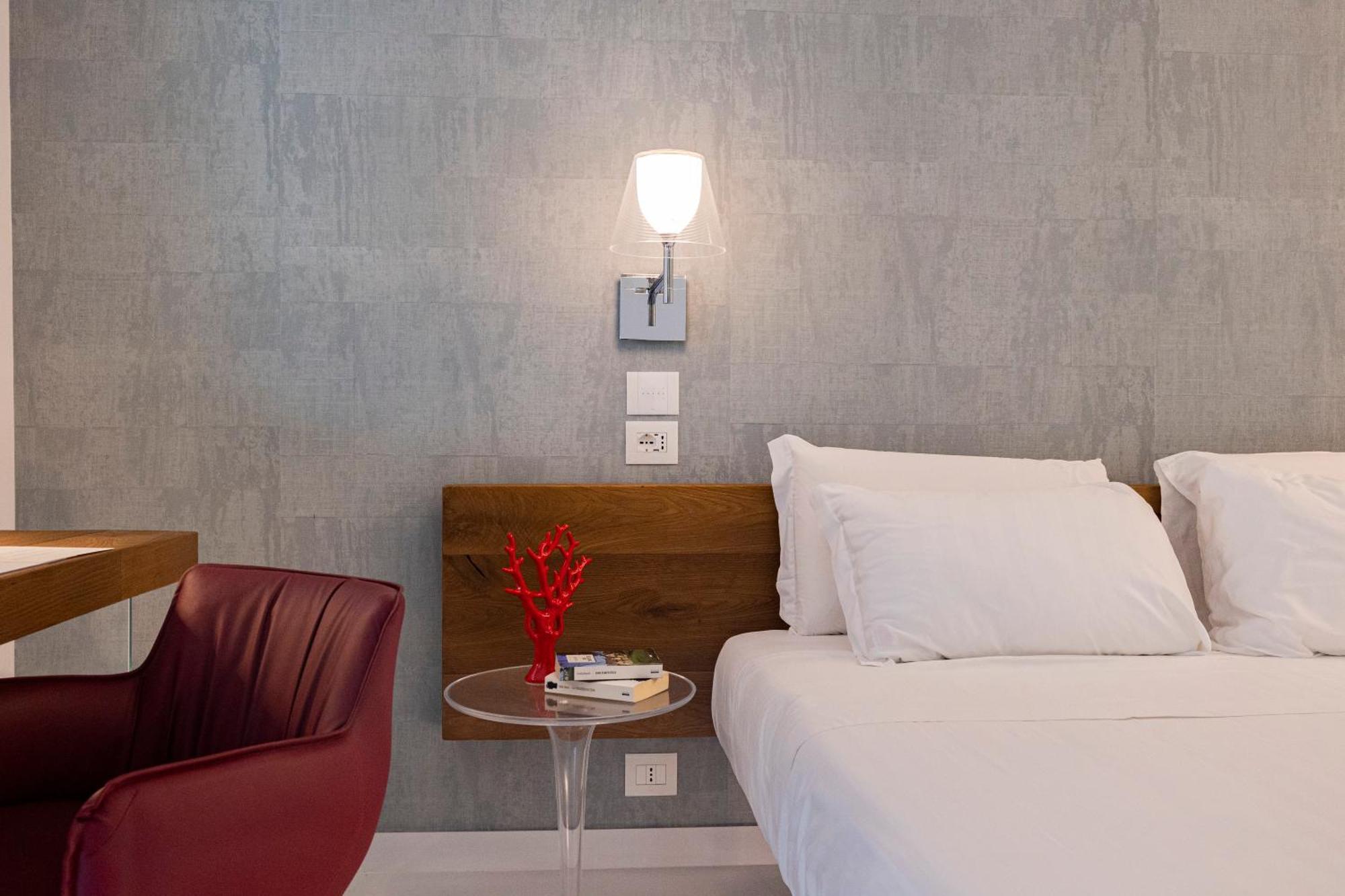 Aquamaris Design Suite & Spa เพสตุม ภายนอก รูปภาพ