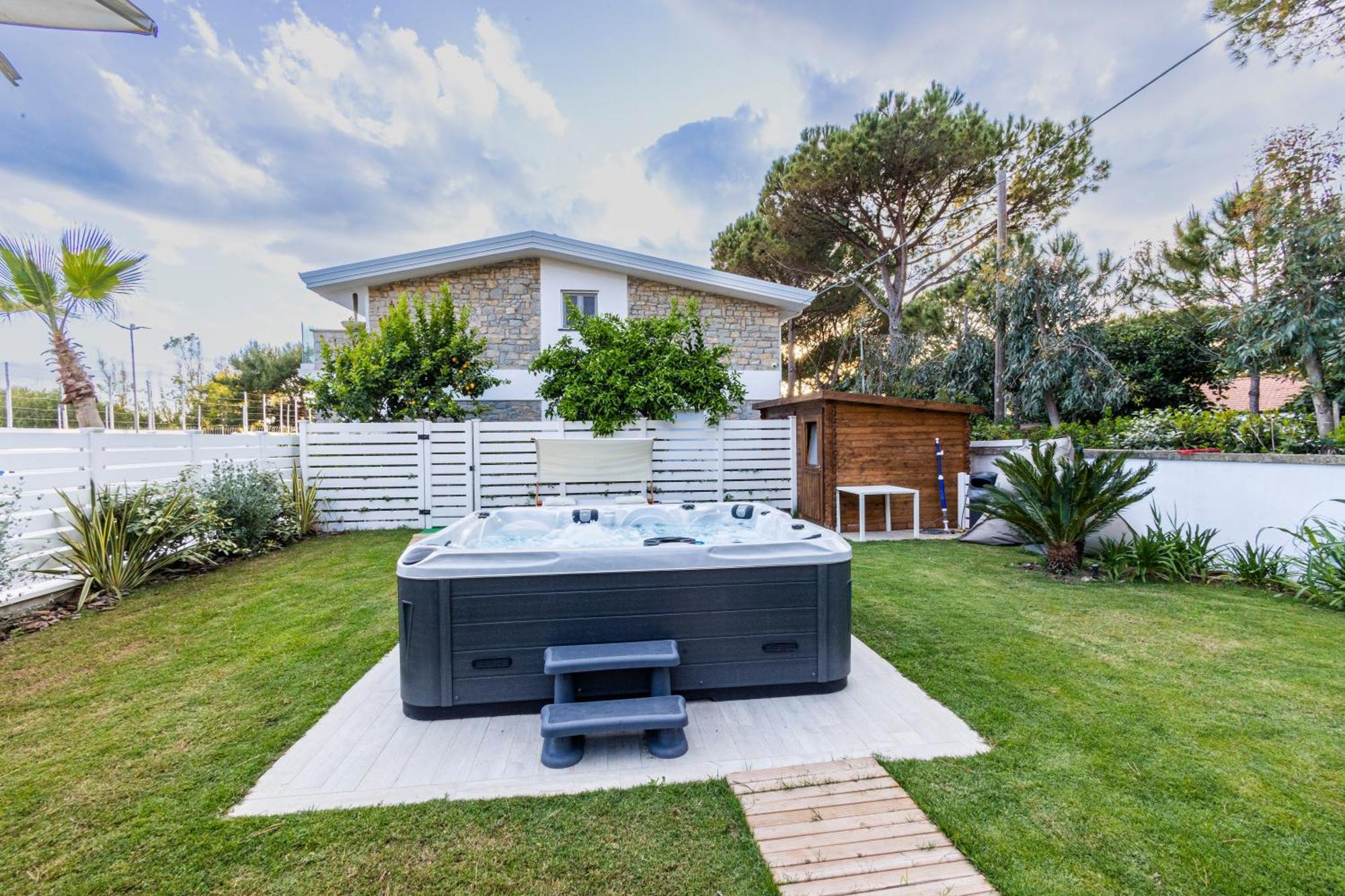 Aquamaris Design Suite & Spa เพสตุม ภายนอก รูปภาพ